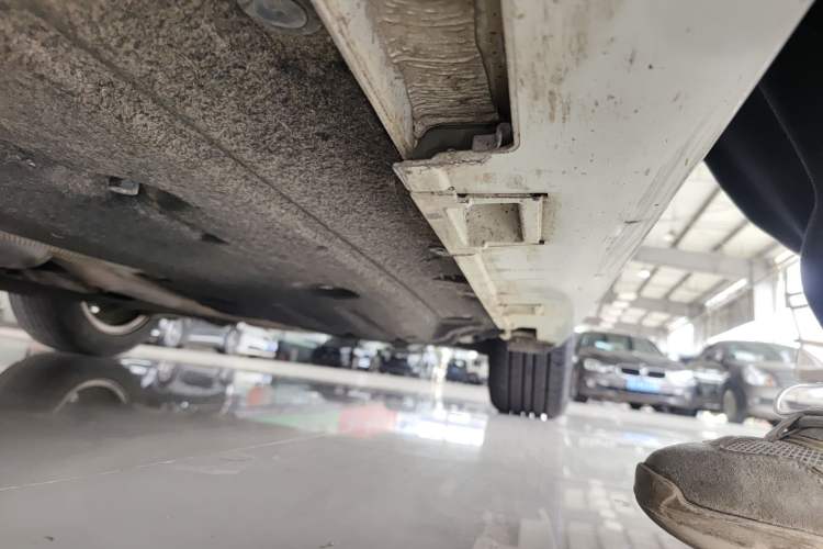 Used Honda Civic 2022 240TURBO CVT Dynamic Edition Left Side Sill