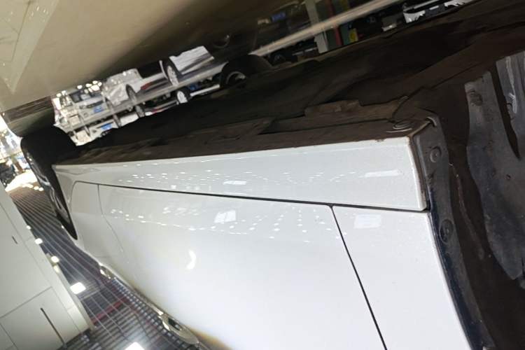 Used Honda Civic 2022 240TURBO CVT Dynamic Edition Left Side Sill