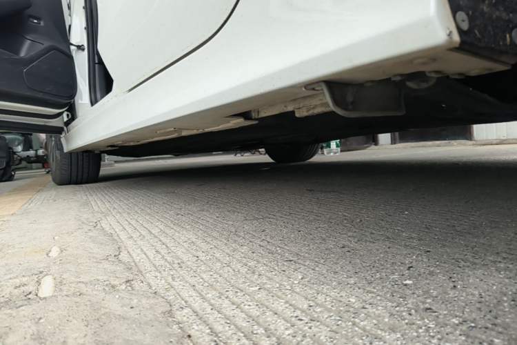 Used Honda Civic 2022 240TURBO CVT Dynamic Edition Left Side Sill