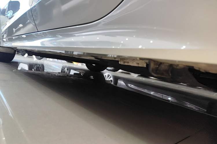 Used Honda Civic 2022 240TURBO CVT Dynamic Edition Left Side Sill