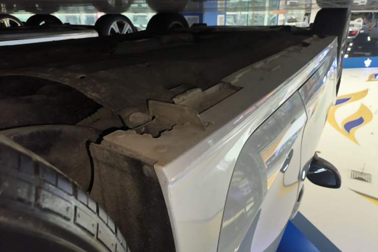 Used Honda Civic 2022 240TURBO CVT Dynamic Edition Left Side Sill