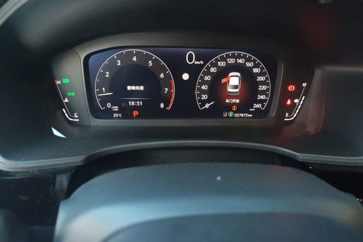 Used Honda Civic 2022 240TURBO CVT Dynamic Edition Odometer Close Up