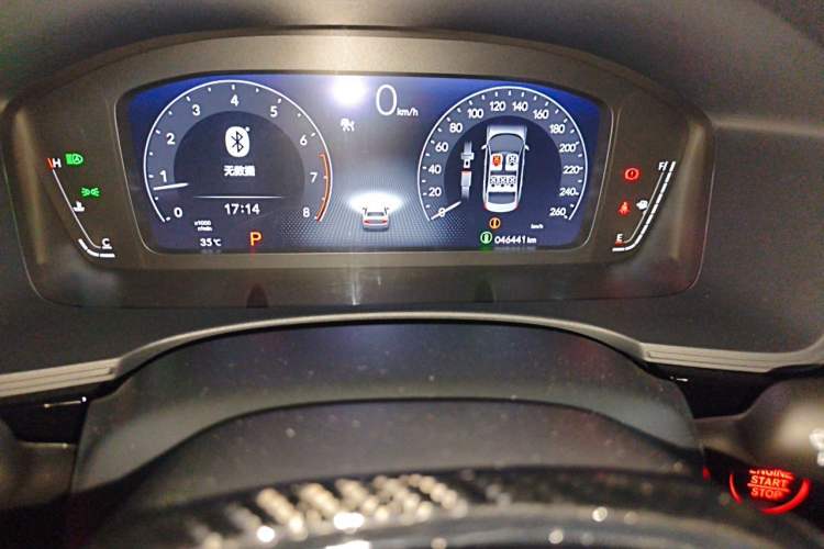 Used Honda Civic 2022 240TURBO CVT Dynamic Edition Odometer Close Up