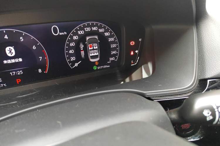 Used Honda Civic 2022 240TURBO CVT Dynamic Edition Odometer Close Up