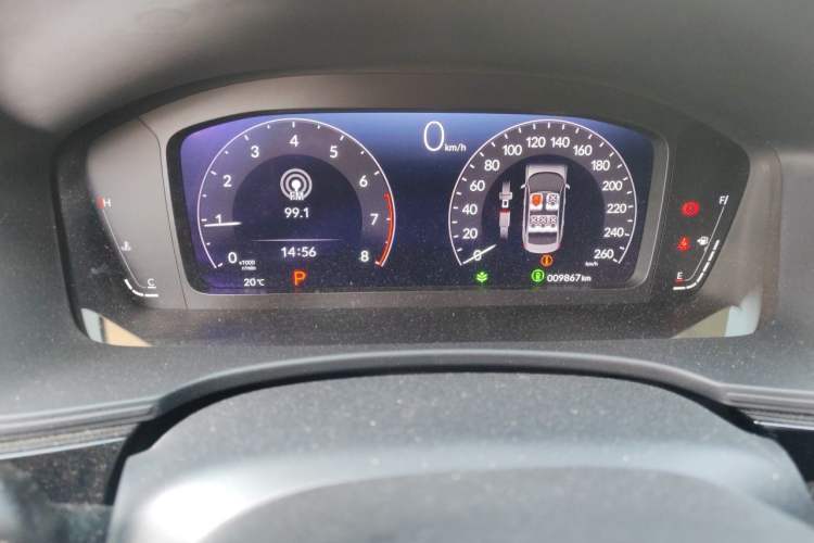 Used Honda Civic 2022 240TURBO CVT Dynamic Edition Odometer Close Up