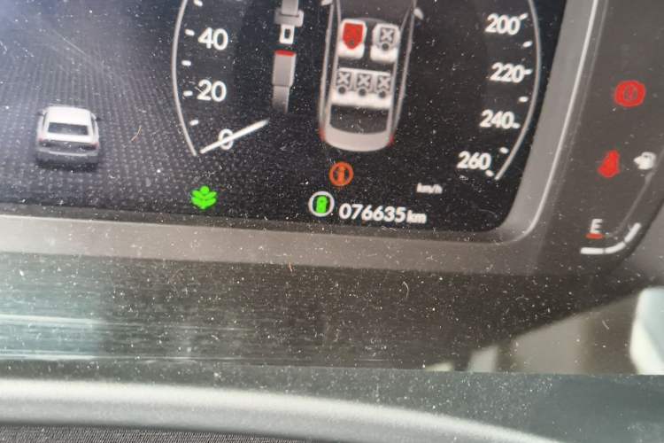 Used Honda Civic 2022 240TURBO CVT Dynamic Edition Odometer Close Up
