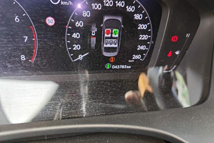Used Honda Civic 2022 240TURBO CVT Dynamic Edition Odometer Close Up