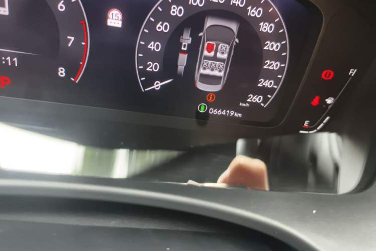 Used Honda Civic 2022 240TURBO CVT Dynamic Edition Odometer Close Up