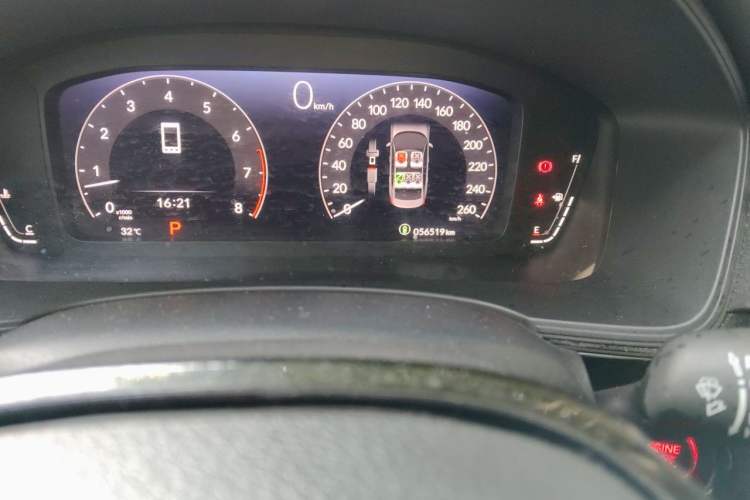 Used Honda Civic 2022 240TURBO CVT Dynamic Edition Odometer Close Up