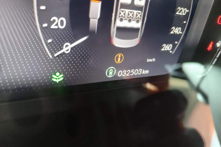 Used Honda Civic 2022 240TURBO CVT Dynamic Edition Odometer Close Up