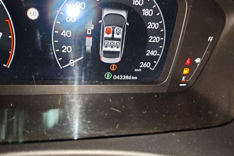 Used Honda Civic 2022 240TURBO CVT Dynamic Edition Odometer Close Up