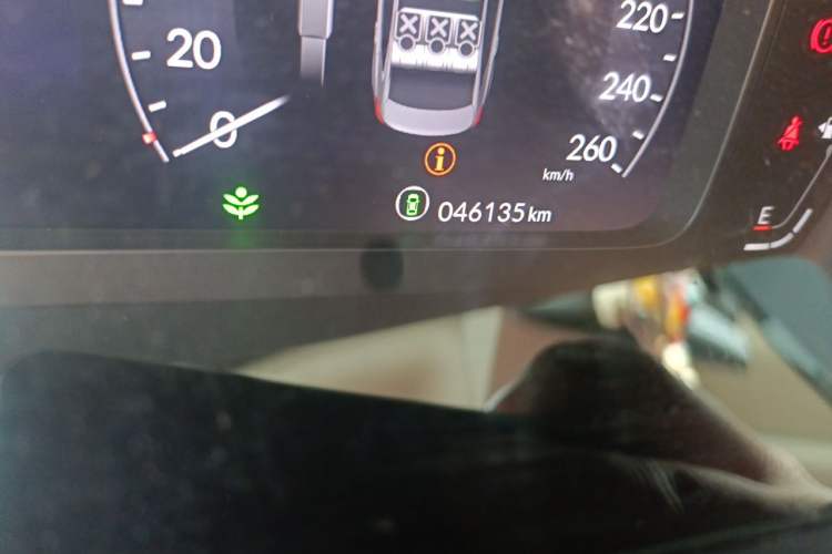 Used Honda Civic 2022 240TURBO CVT Dynamic Edition Odometer Close Up