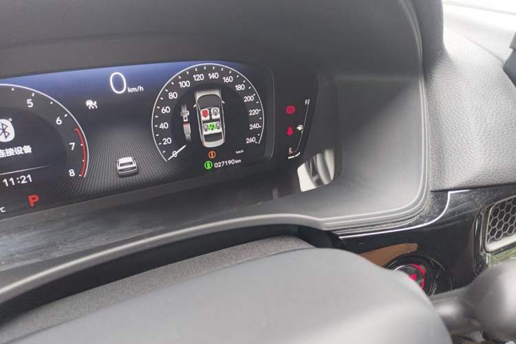Used Honda Civic 2022 240TURBO CVT Dynamic Edition Odometer Close Up