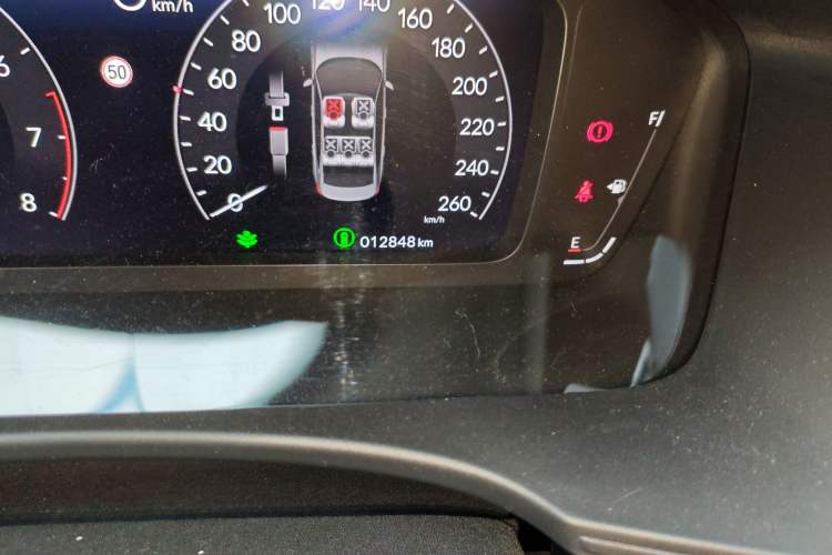 Used Honda Civic 2022 240TURBO CVT Dynamic Edition Odometer Close Up