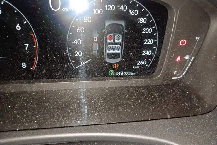 Used Honda Civic 2022 240TURBO CVT Dynamic Edition Odometer Close Up