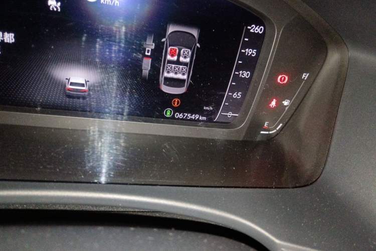 Used Honda Civic 2022 240TURBO CVT Dynamic Edition Odometer Close Up