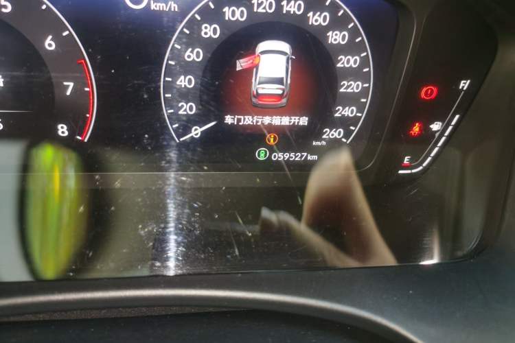 Used Honda Civic 2022 240TURBO CVT Dynamic Edition Odometer Close Up