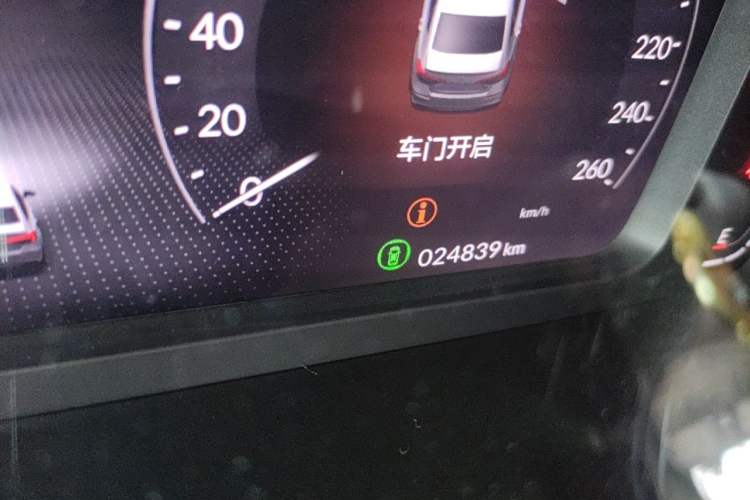 Used Honda Civic 2022 240TURBO CVT Dynamic Edition Odometer Close Up