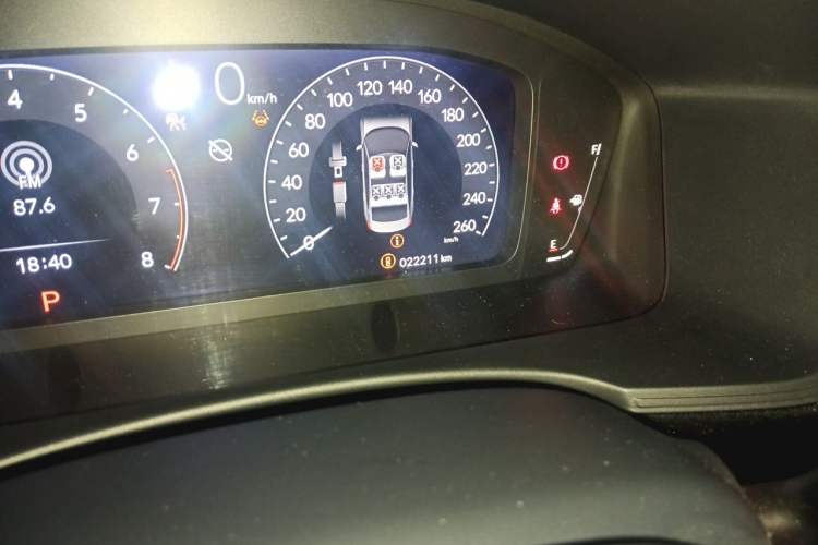 Used Honda Civic 2022 240TURBO CVT Dynamic Edition Odometer Close Up