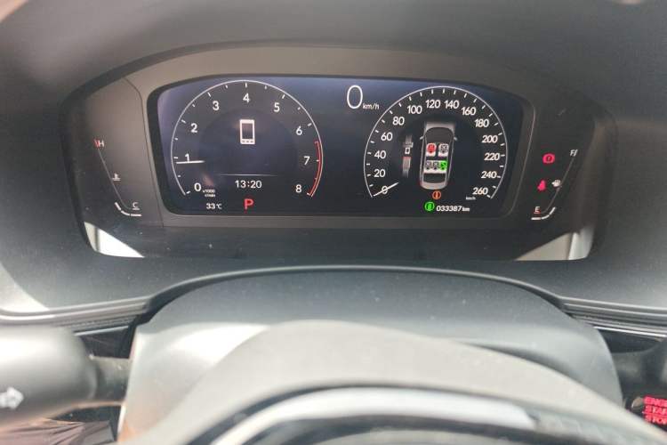 Used Honda Civic 2022 240TURBO CVT Dynamic Edition Odometer Close Up