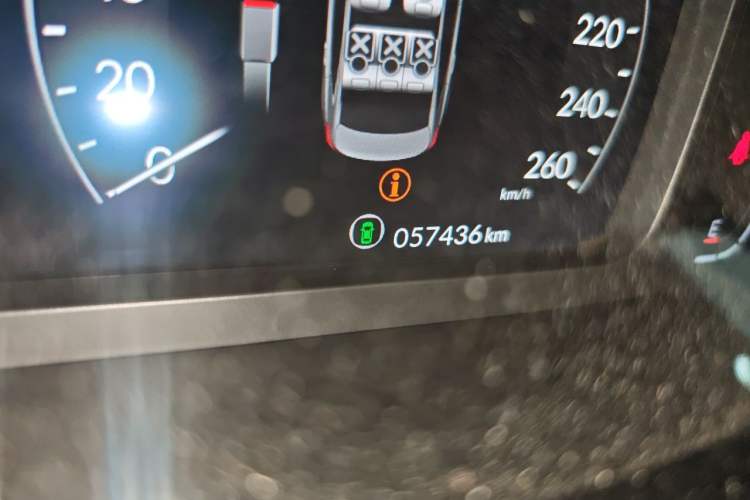 Used Honda Civic 2022 240TURBO CVT Dynamic Edition Odometer Close Up