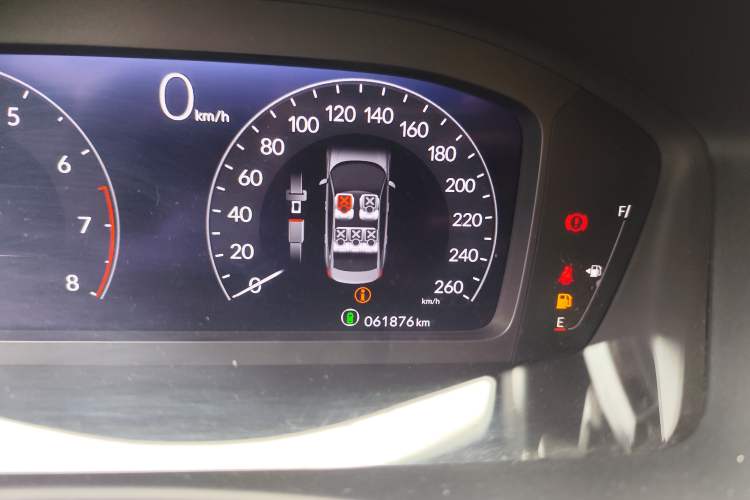 Used Honda Civic 2022 240TURBO CVT Dynamic Edition Odometer Close Up