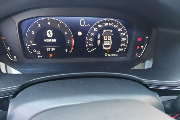 Used Honda Civic 2022 240TURBO CVT Dynamic Edition Odometer Close Up