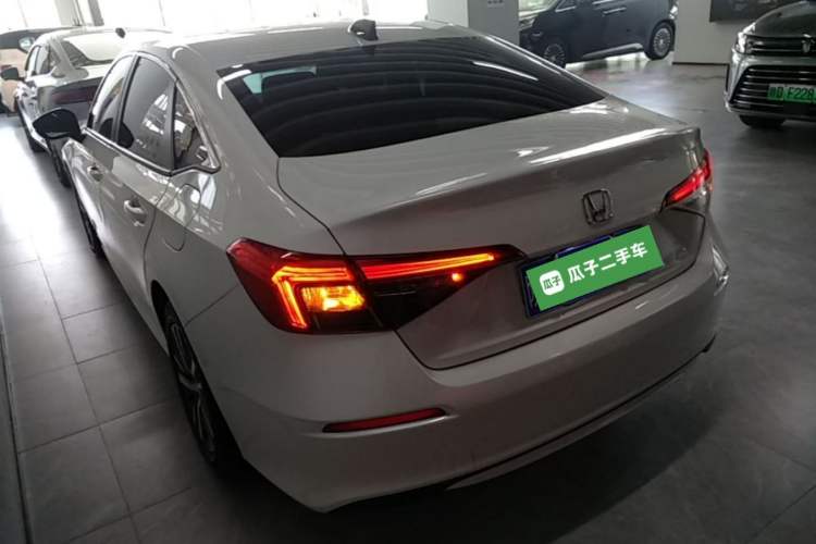 Used Honda Civic 2022 240TURBO CVT Dynamic Edition Rear Left 45 Deg