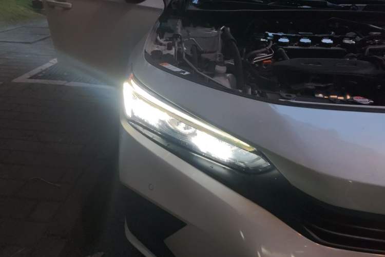 Used Honda Civic 2022 240TURBO CVT Dynamic Edition Right Front Headlight