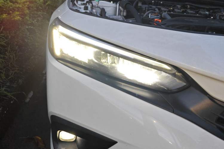 Used Honda Civic 2022 240TURBO CVT Dynamic Edition Right Front Headlight