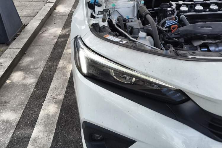 Used Honda Civic 2022 240TURBO CVT Dynamic Edition Right Front Headlight