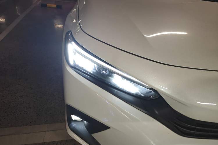 Used Honda Civic 2022 240TURBO CVT Dynamic Edition Right Front Headlight