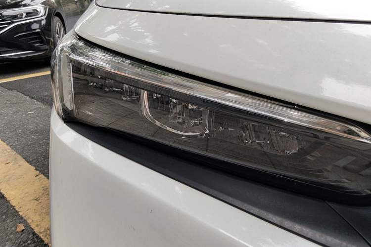 Used Honda Civic 2022 240TURBO CVT Dynamic Edition Right Front Headlight