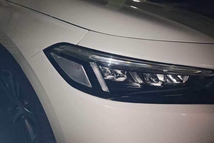 Used Honda Civic 2022 240TURBO CVT Dynamic Edition Right Front Headlight