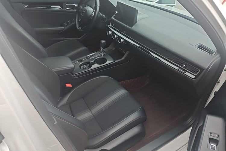 Used Honda Civic 2022 240TURBO CVT Dynamic Edition Right Front Seat