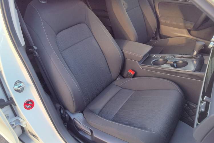 Used Honda Civic 2022 240TURBO CVT Dynamic Edition Right Front Seat