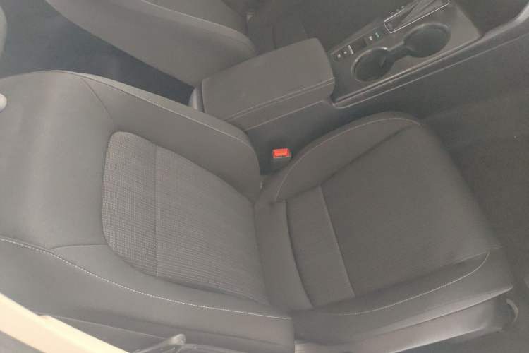 Used Honda Civic 2022 240TURBO CVT Dynamic Edition Right Front Seat