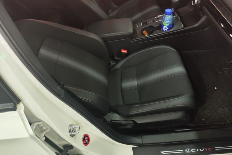 Used Honda Civic 2022 240TURBO CVT Dynamic Edition Right Front Seat