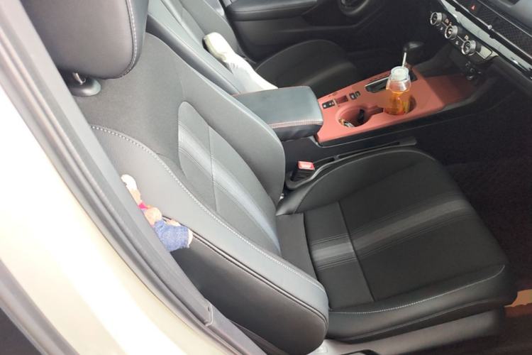 Used Honda Civic 2022 240TURBO CVT Dynamic Edition Right Front Seat