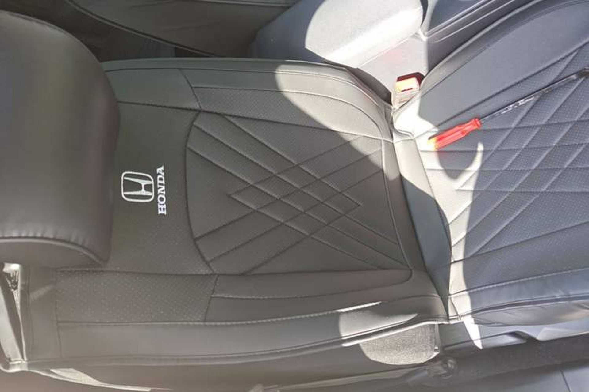 Used Honda Civic 2022 240TURBO CVT Dynamic Edition Right Front Seat