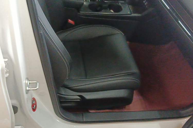 Used Honda Civic 2022 240TURBO CVT Dynamic Edition Right Front Seat