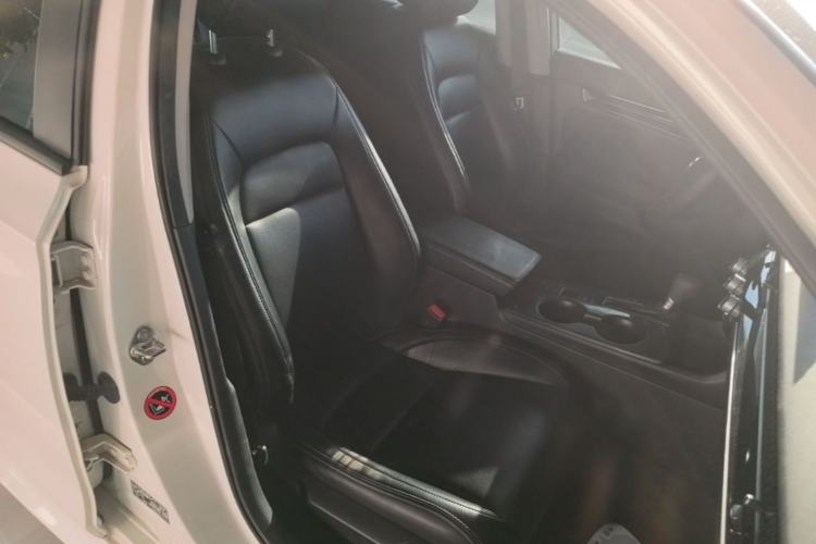 Used Honda Civic 2022 240TURBO CVT Dynamic Edition Right Front Seat