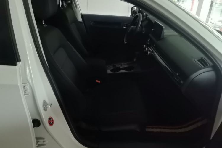 Used Honda Civic 2022 240TURBO CVT Dynamic Edition Right Front Seat