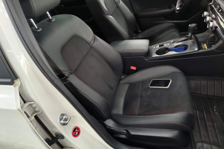 Used Honda Civic 2022 240TURBO CVT Ignition Edition Right Front Seat