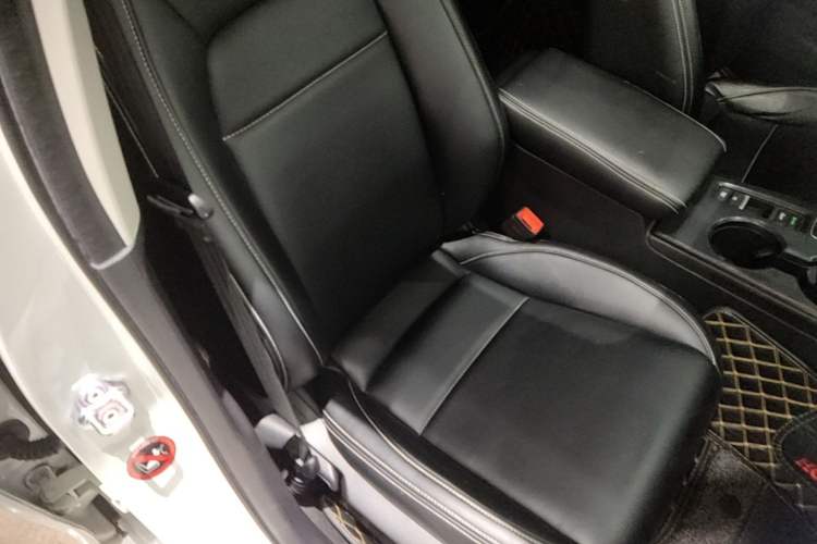 Used Honda Civic 2022 240TURBO CVT Dynamic Edition Right Front Seat
