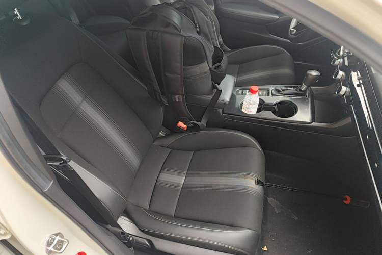 Used Honda Civic 2022 240TURBO CVT Dynamic Edition Right Front Seat