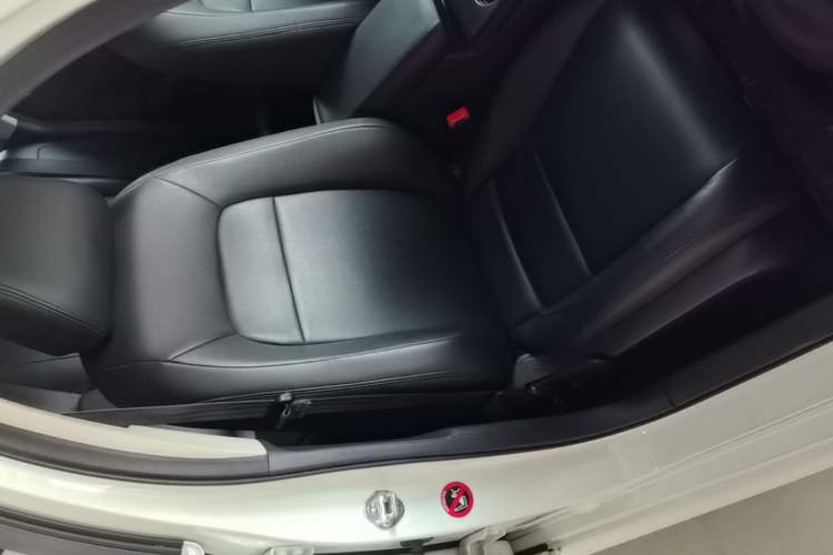 Used Honda Civic 2022 240TURBO CVT Dynamic Edition Right Front Seat