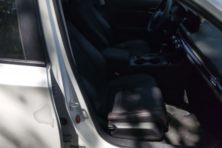 Used Honda Civic 2022 240TURBO CVT Dynamic Edition Right Front Seat