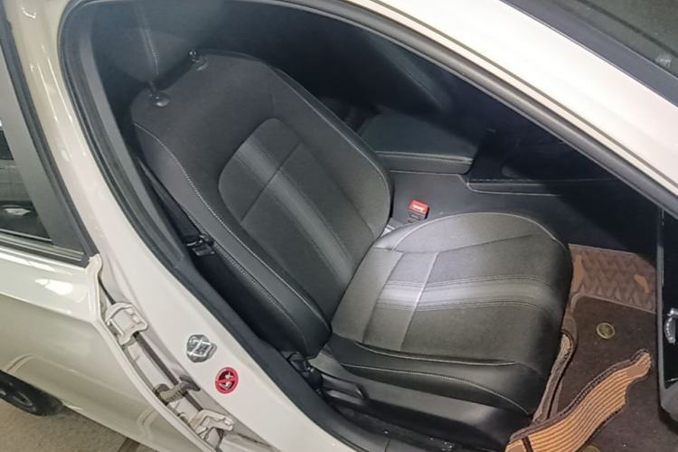 Used Honda Civic 2022 240TURBO CVT Dynamic Edition Right Front Seat