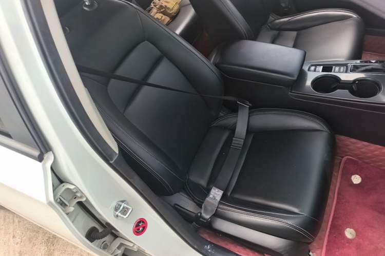 Used Honda Civic 2022 240TURBO CVT Dynamic Edition Right Front Seat